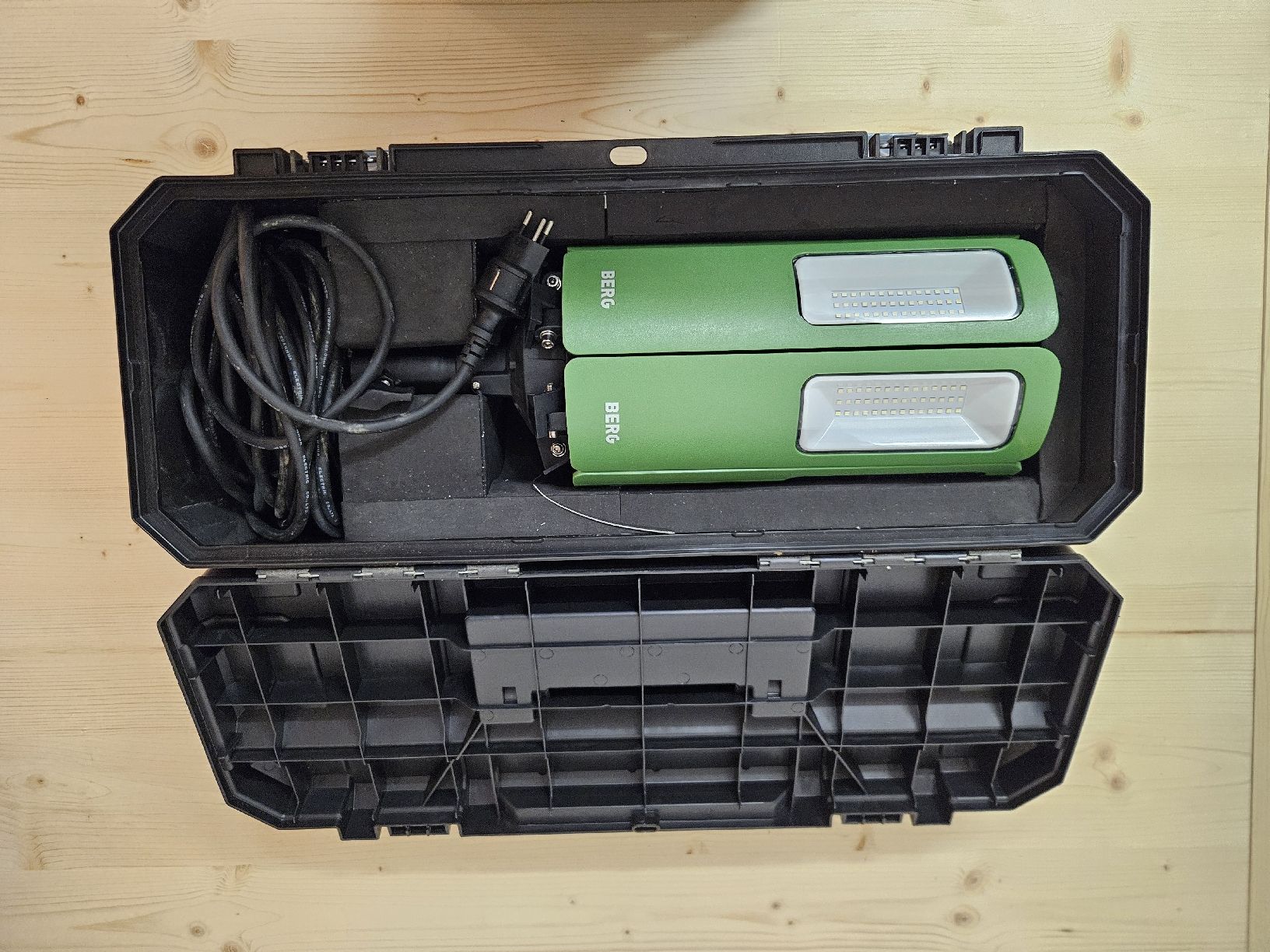 Lampade: Arbeitsleuchte 360° LED 12000 Lumen – Usato da Waltenschwil venduto da sattelschrank