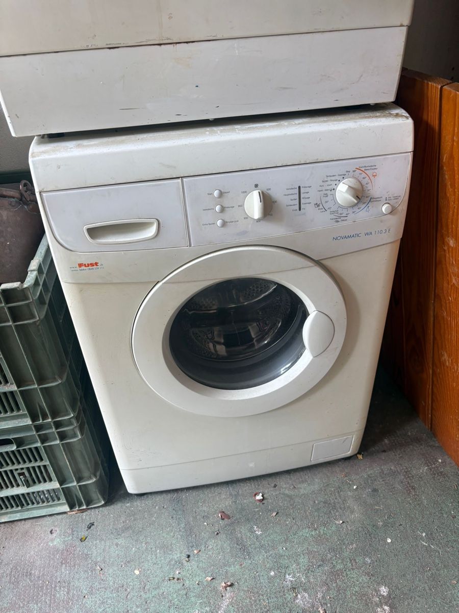 Novamatic Wäschetrockner: Fust Novamatic WA 1102/1  séchoir – Gebraucht aus Veyrier von kimedovapa
