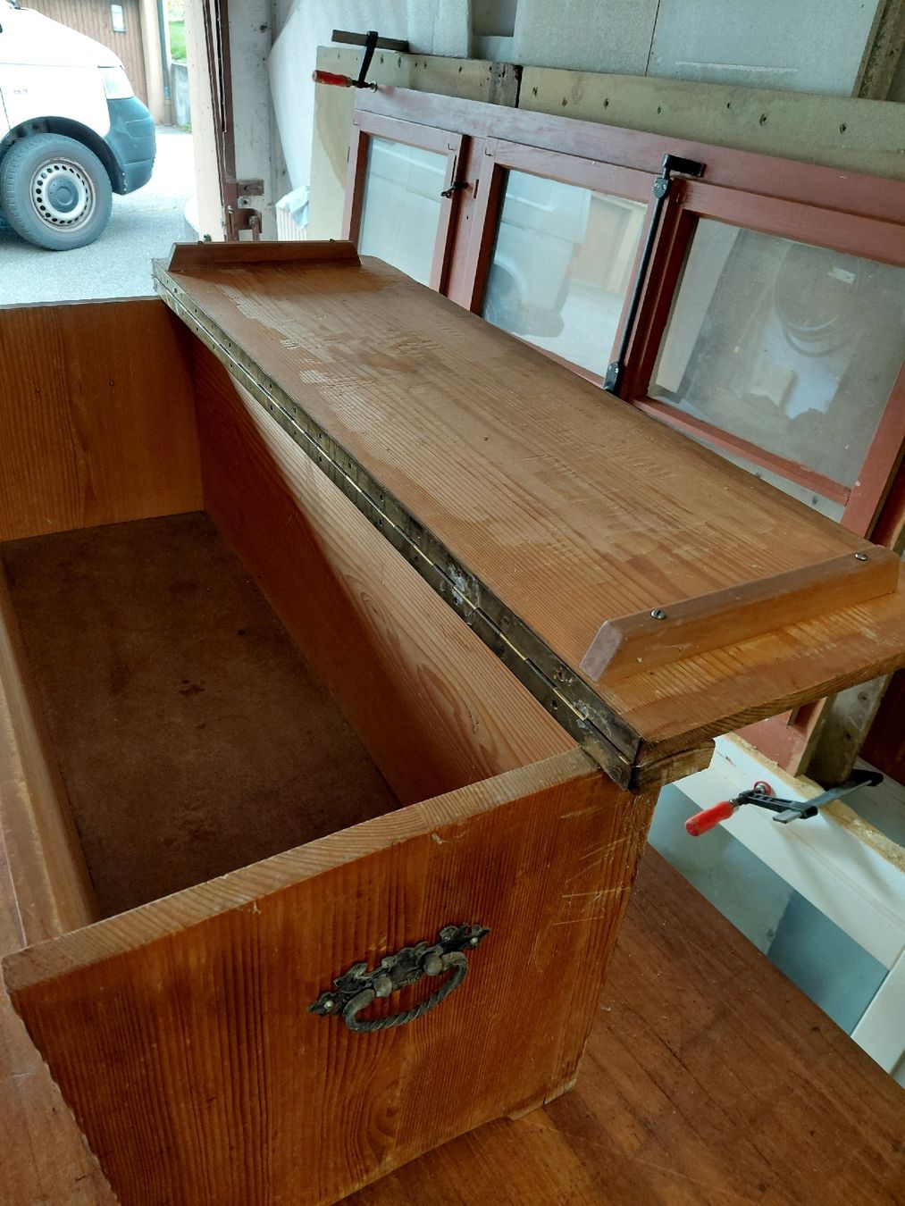 Coffres: Holz Truhe  – D'occasion à Eschenbach LU par jos_gz59 2