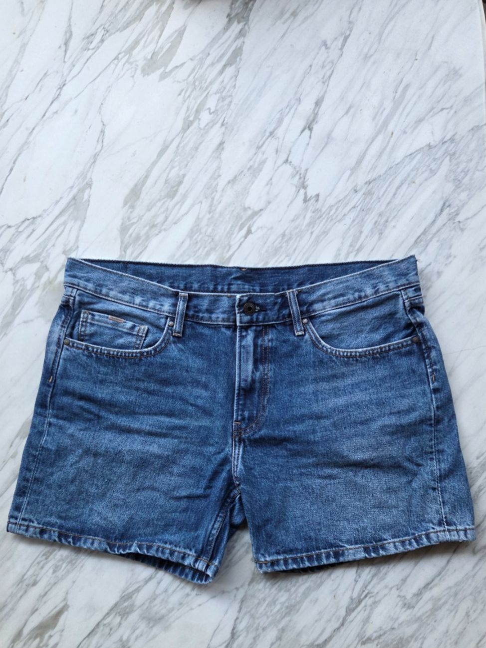 Pepe Jeans Jeans: Jeans-Shorts Pepe Jeans Grösse 32 – D'occasion à Fislisbach par Maieriisli25