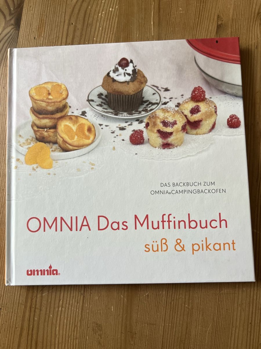 Bücher: Omnia Backbuch – Gebraucht aus Arboldswil von CJDA