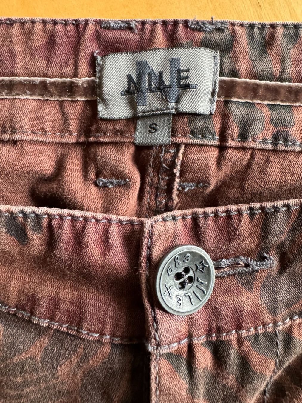Nile Pantaloni: Hose von Nile mit Blumenmuster – Usato da Stäfa venduto da Mofi8712 4