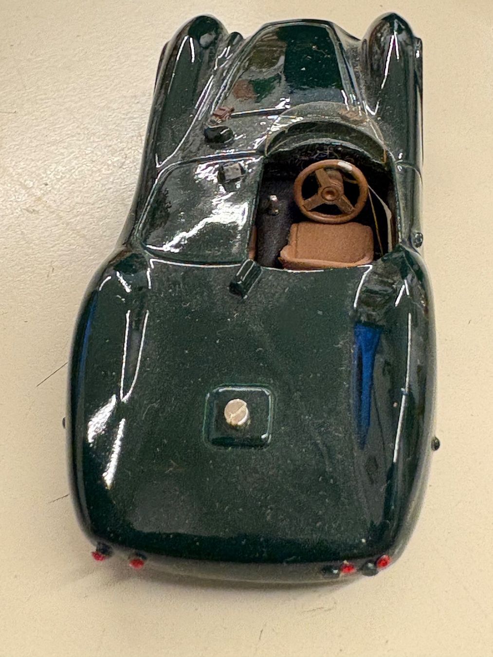 Aston Martin Modellini d'auto: Top Model Collecion - Aston Martin - 1:43 – Usato da Lausen venduto da hot-preis 2
