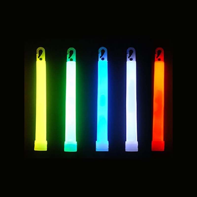 Ghirlande e barre luminose: 170 Stück Cyalume Technikal Lights  Knicklichter – Usato da Stein AG venduto da M.PEAKY 1