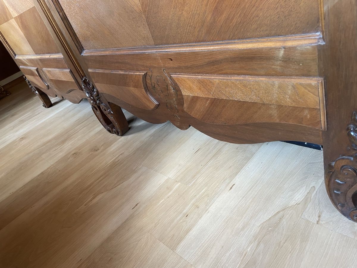 Letti: Antikes Doppelbett, Nussbaumholz, – Usato da uetendorf venduto da Stahr 3