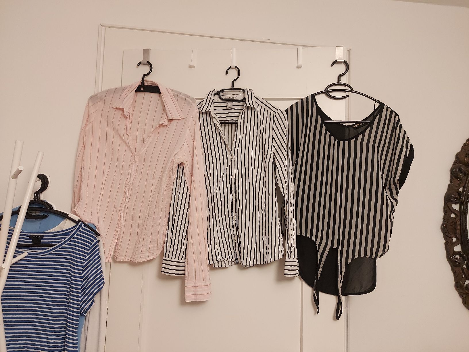 Lots de vêtements: 9 Oberteile  – D'occasion à Biel/Bienne par mas_fx95 3