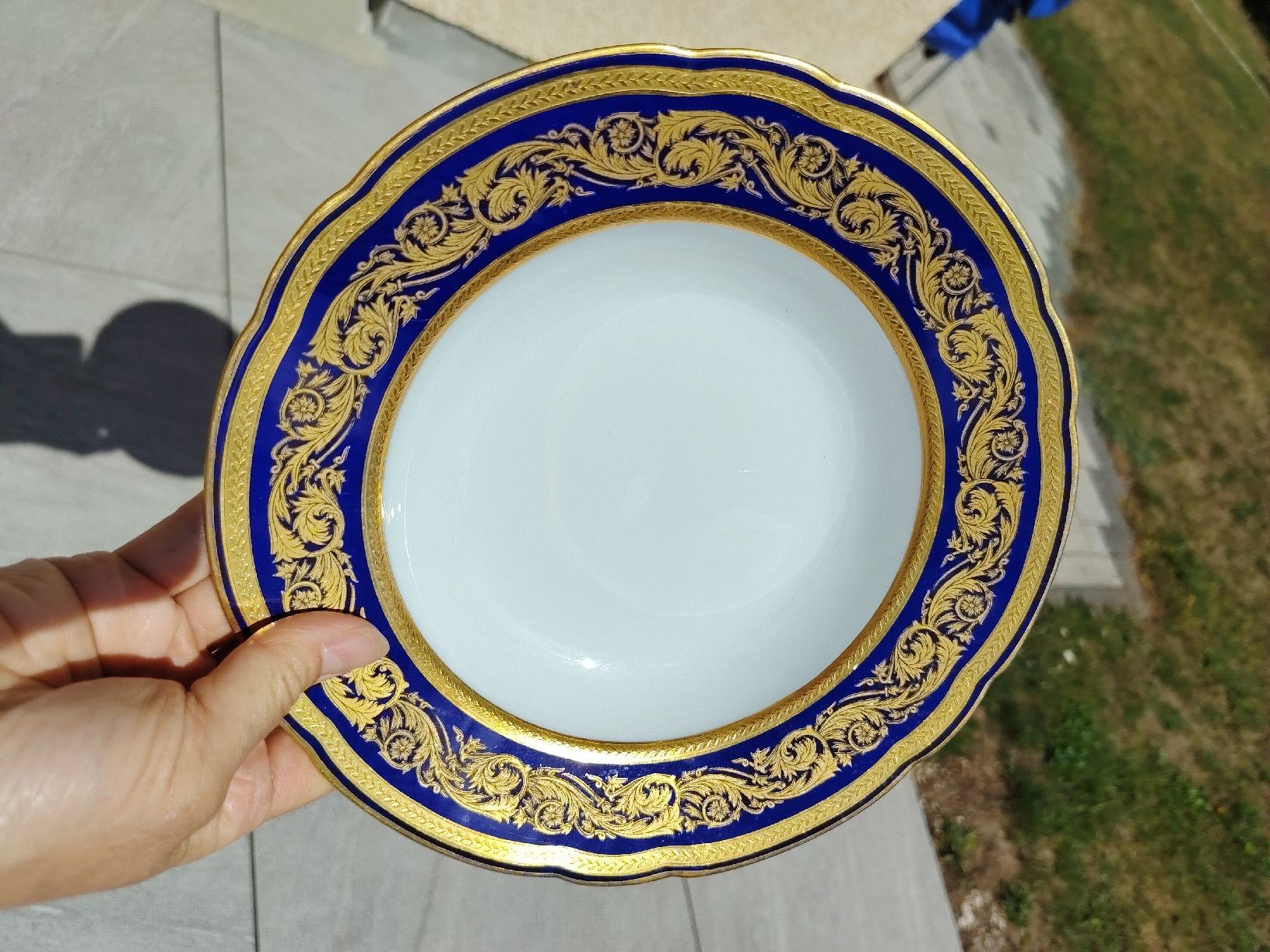 Bernardaud Piatti: Assiette Bernardaud Limoges "Vendôme" dorée – Usato da Le Locle venduto da Oldthingslover