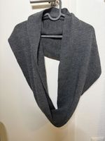 Weicher grauer Schal // Soft grey scarf