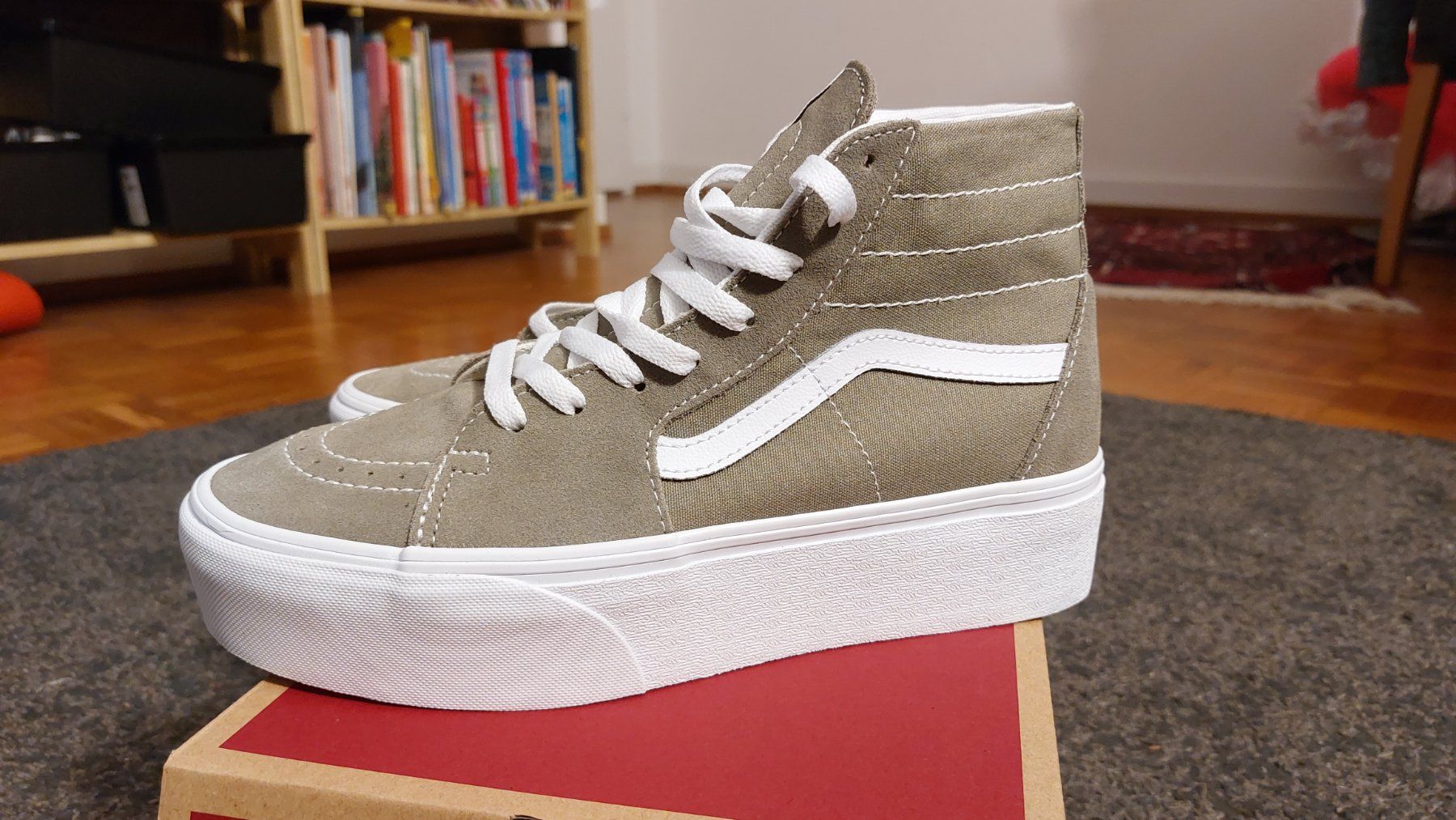 Vans Herrenschuhe: Vans Sk8-Hi Tapered gr. 40.5 – Neu und originalverpackt aus Wallisellen von theblacksheep 2