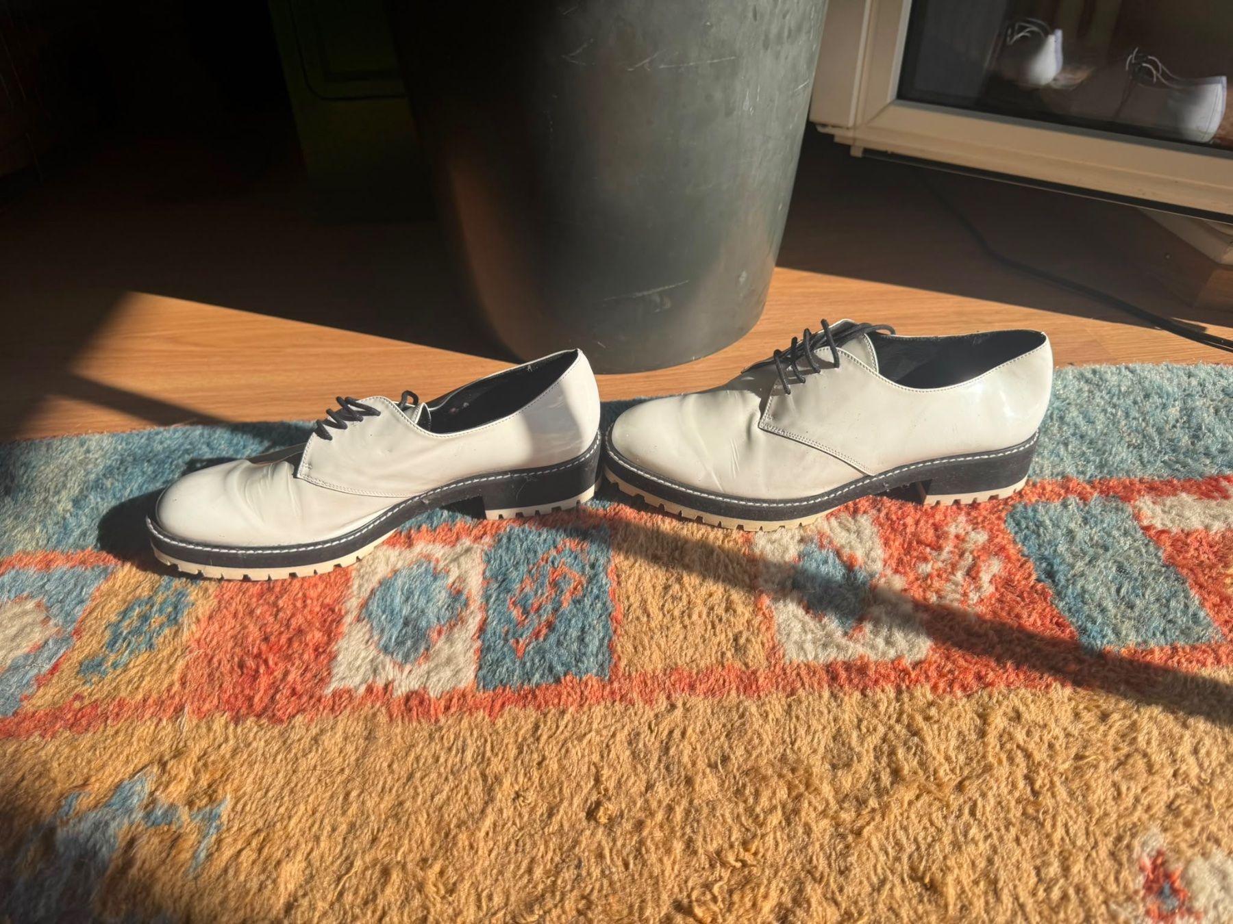 Scarpe da donna: Weisse Schnürschuhe – Usato da Winterthur venduto da nutzer2000 1