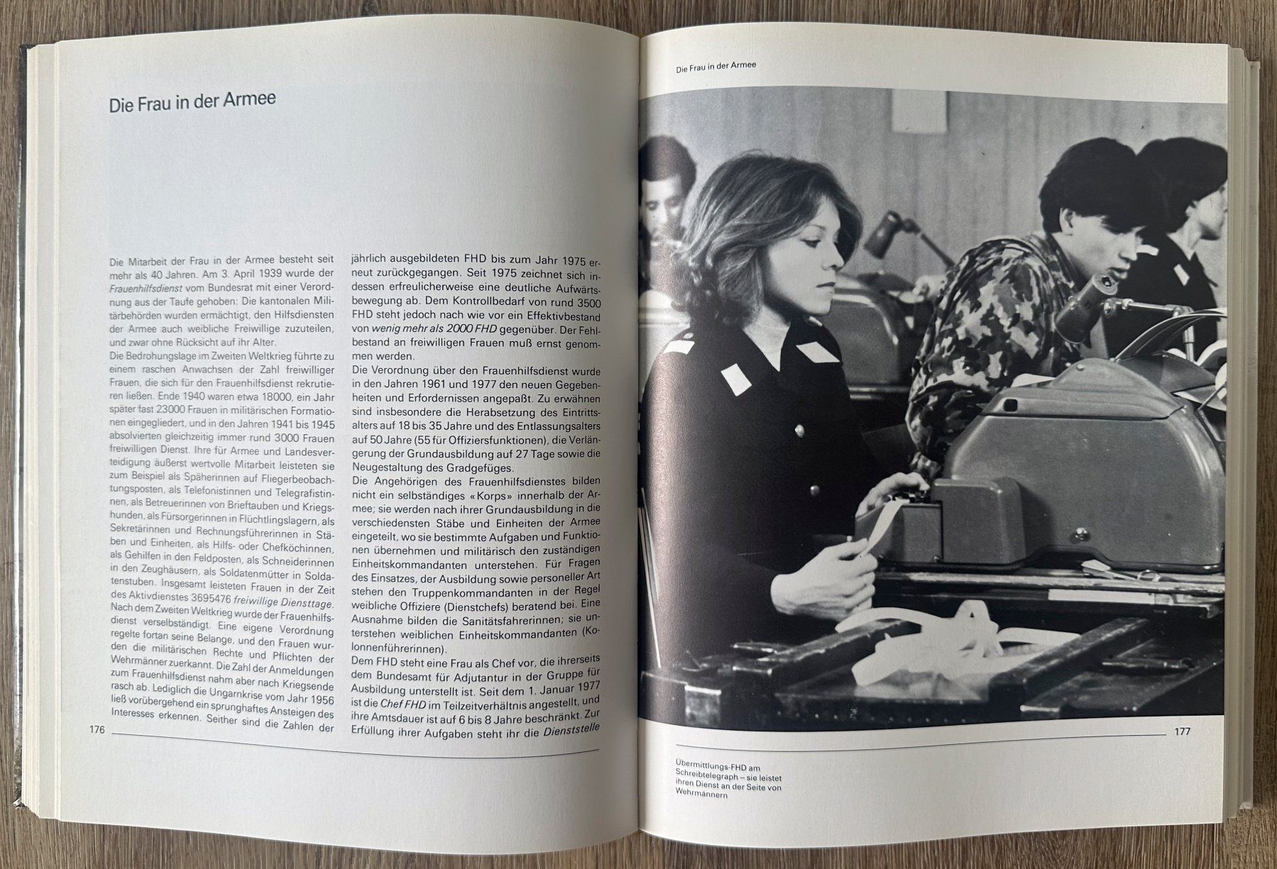 Libri: Buch: Die Schweizer Armee – Usato da Bern venduto da michu1968 8