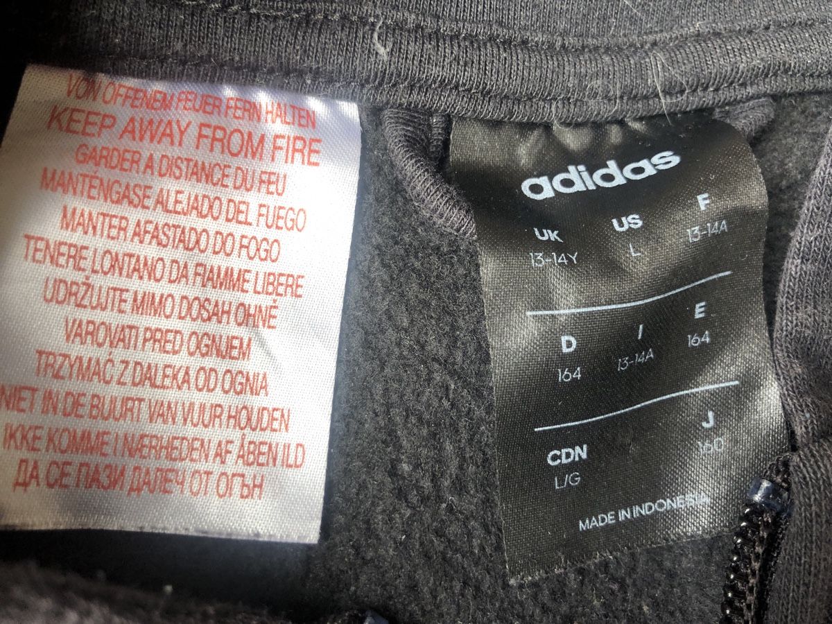 Jacken: Jaquette Adidas (164) – Gebraucht aus La Tour-de-Peilz von zazen33 2