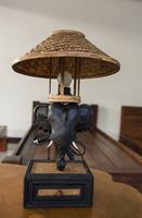 Lampe Eléphant en Bois