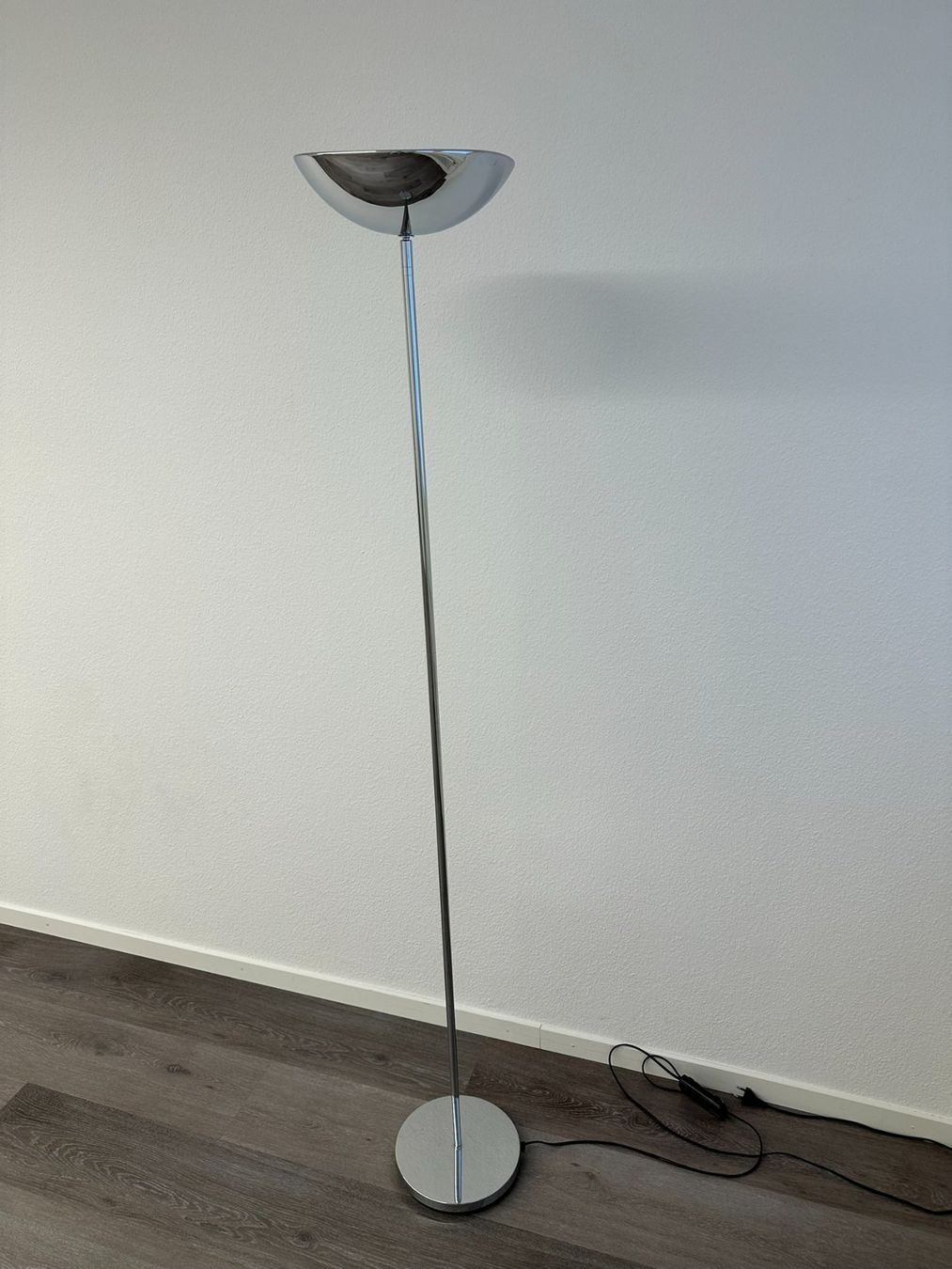 Lampen: Deckenfluter / Stehlampe (Chrom) – Gebraucht aus Zürich von Dani8008
