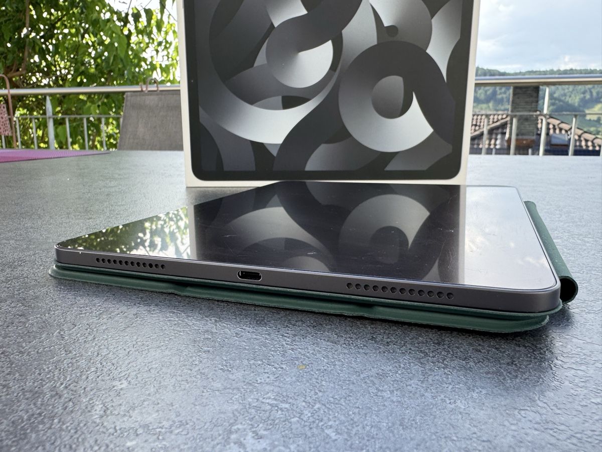 Apple Tablet PC: iPad Air 5. Generation 2022 256 GB – Nuovo (secondo la descrizione) da Rüfenach AG venduto da merlyn07 4
