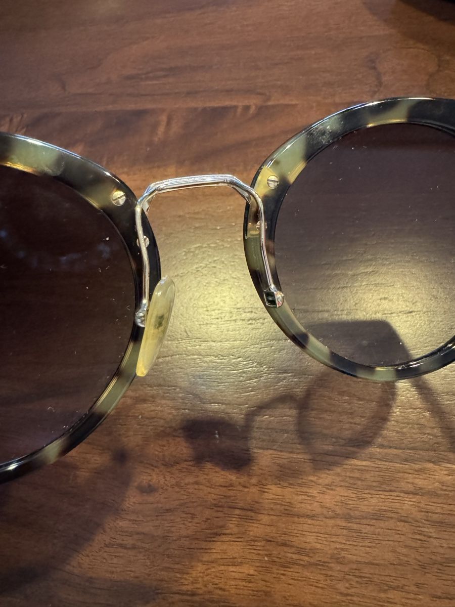 Prada Brillen & Gläser: Prada Sunglasses Round Tortoise Frame With Case – Defekt aus Aarau Rohr von mic_d6nr 4