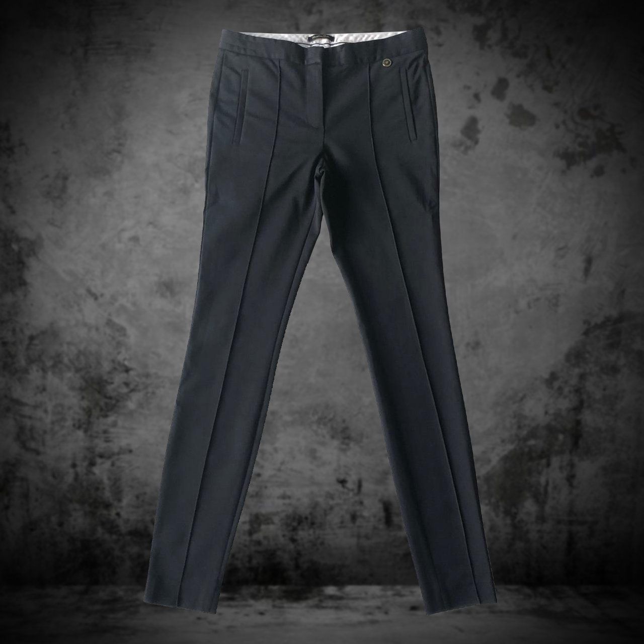 Massimo Dutti Pantaloni: Pants Massimo Dutti Black Women 38 – Usato da Genève venduto da ang_7j7j