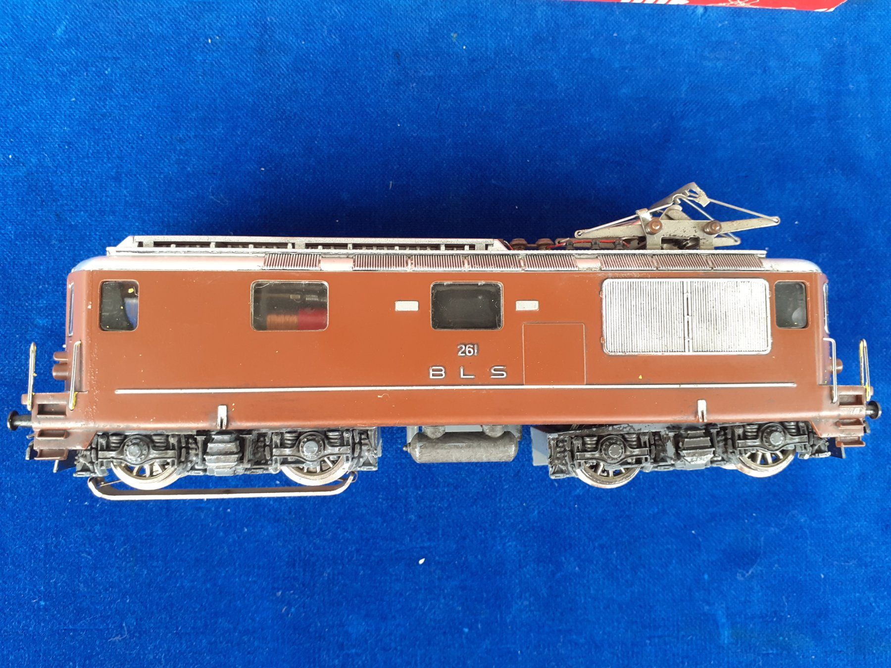 Hag Modellini di ferrovie: Hag  H0 180 E-Lok Re 4/4 BLS 261 – Usato da Arbedo venduto da aladino666 1