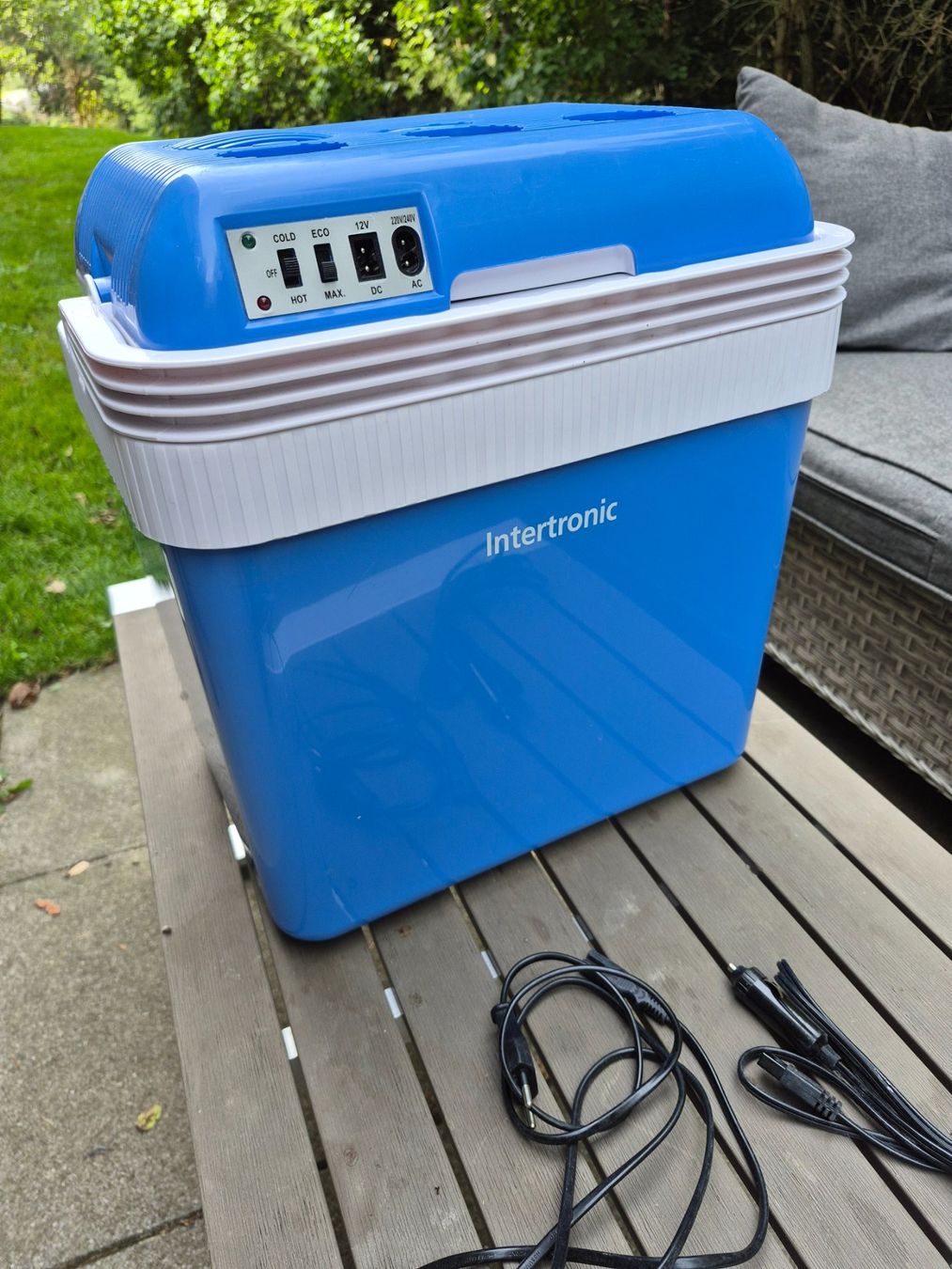 Frigoriferi & Refrigeratori: Intertronic Kühlbox  24L – Usato da Weier im Emmental venduto da hornanuschka