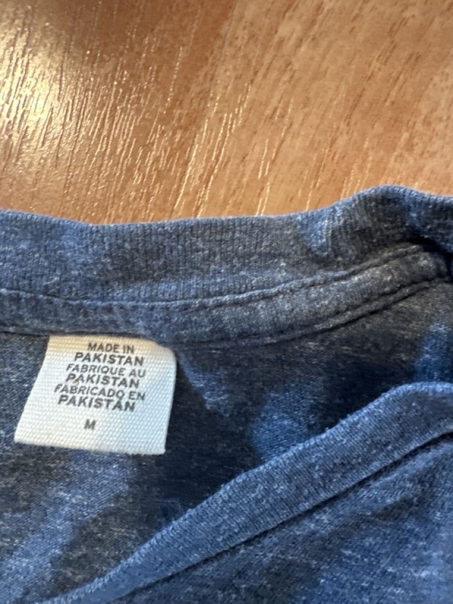 Levi's T-shirt: Levi Strauss T-Shirt, Gr. M, einf. Brustweite 45 cm – Usato da St.Gallen venduto da maierm01 1