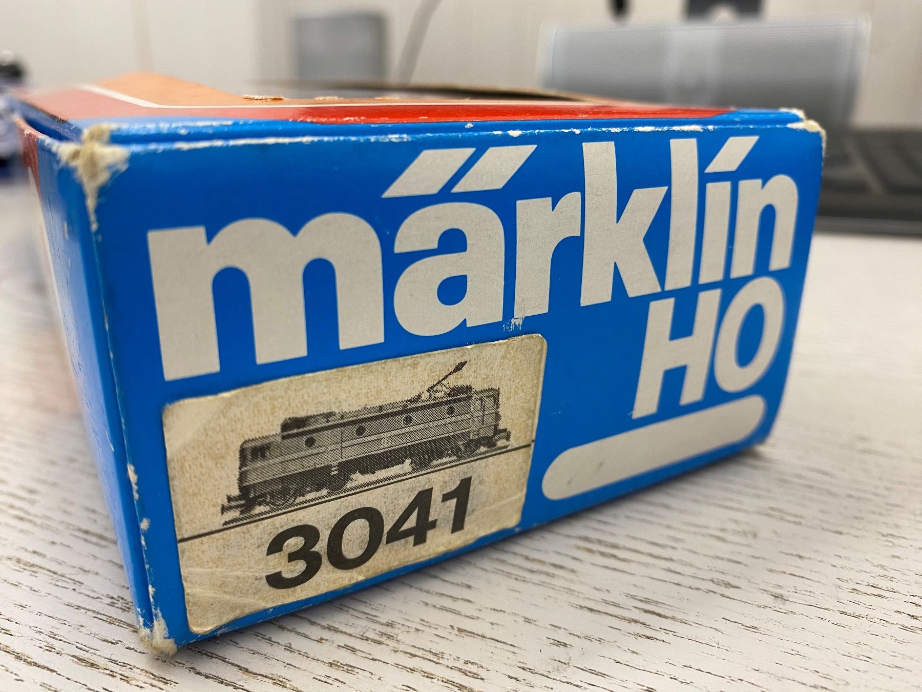 Märklin Modellini di ferrovie: Märklin 3041 ÖBB BR 1043 – Usato da Lupsingen venduto da New-Haven 5