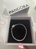 Pandora Armband mit Herzverschluss, Silber, Top Zustand!