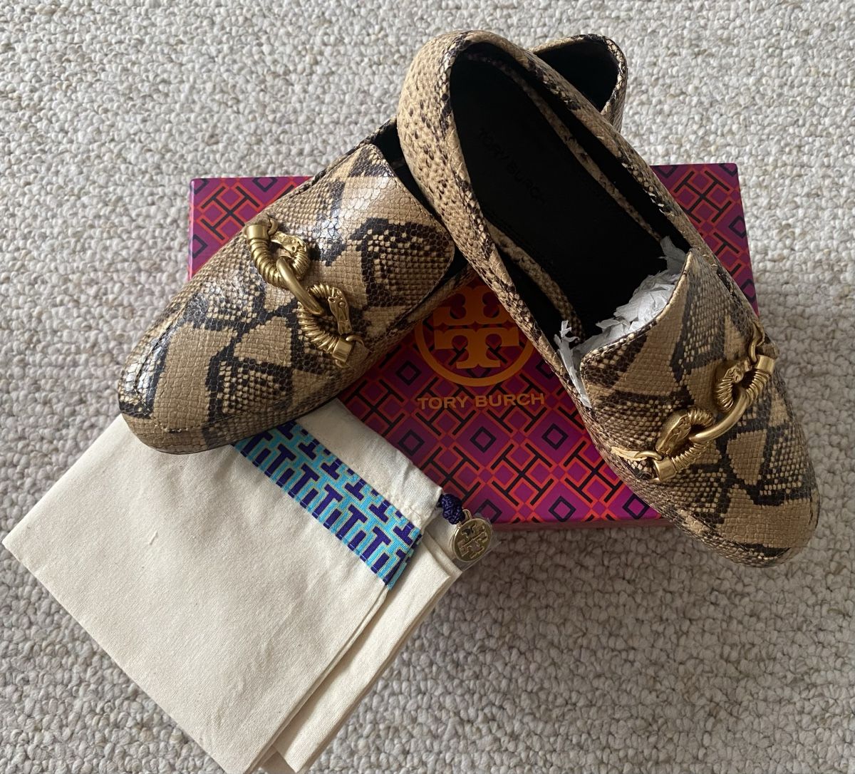 Tory Burch Damenschuhe: Tory Burch Jessa Loafer Python-Print – Neu (gemäss Beschreibung) aus Aesch BL von Gamazoru 3