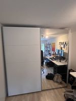 Grosser Schrank weiss