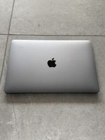 Apple MacBook Laptop grau neuwertiger Zustand