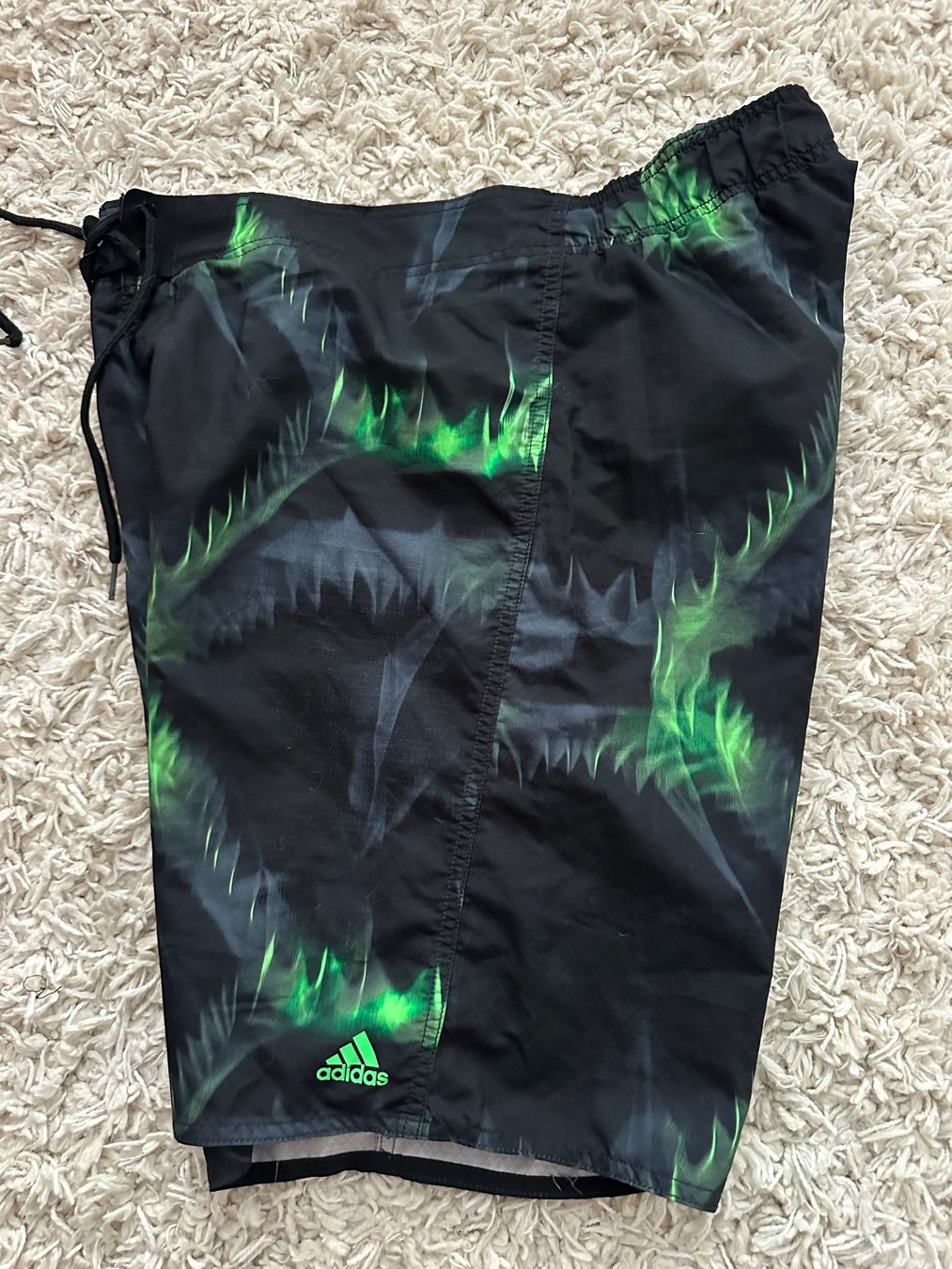 Adidas Badehosen: Adidas Badehose Gr.M – Gebraucht aus Bern von BrandVilla 2