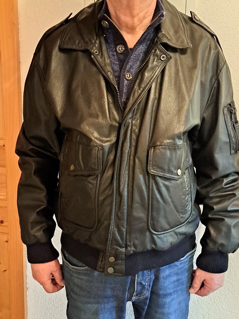 Giacche: Offiziers-Lederjacke – Usato da Hettiswil venduto da san_kf5h