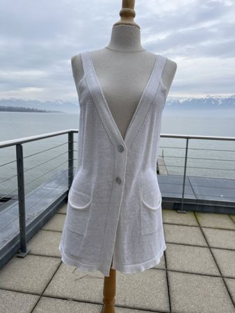 Gilet D. Exterior