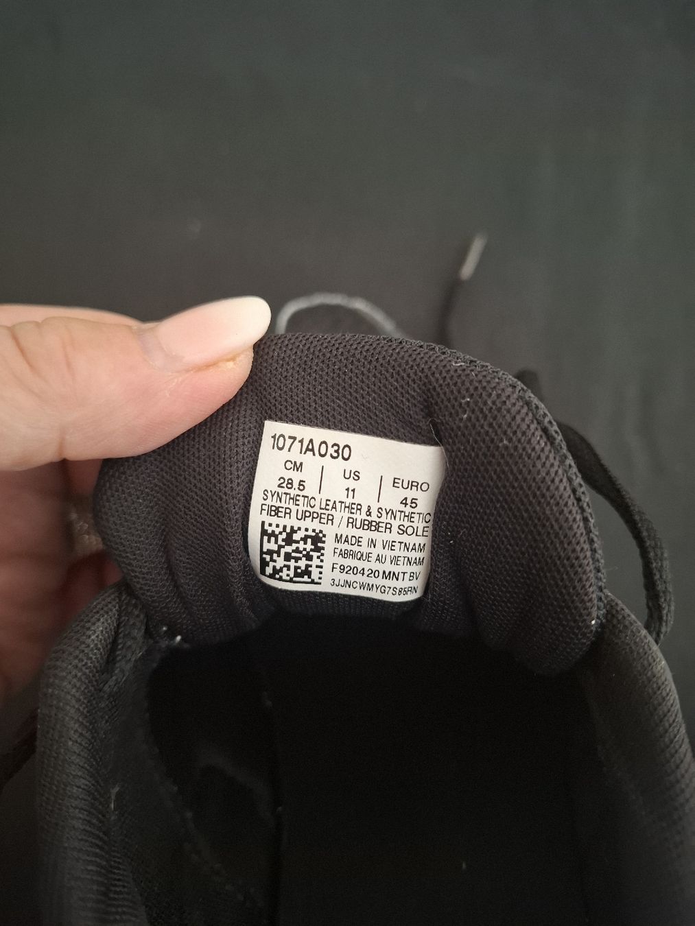 Asics Chaussures hommes: Asics Hallenschuhe – D'occasion à Wangen SZ par Mschatz 3
