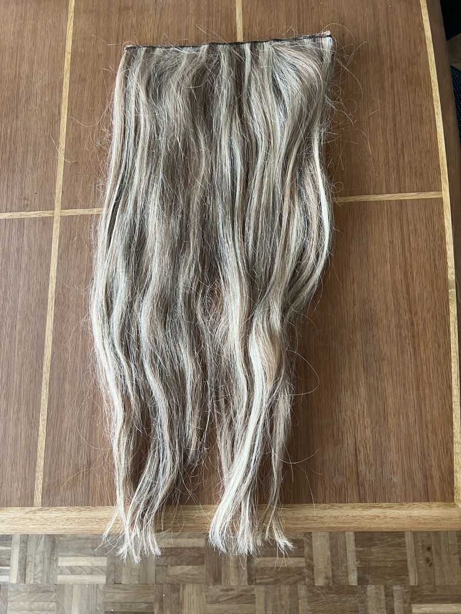 Accessori per capelli: Hickenblick Extensions – Usato da Zug venduto da Ratna 3