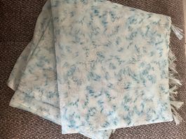 Sari hellblau mit zartem Blumenmuster