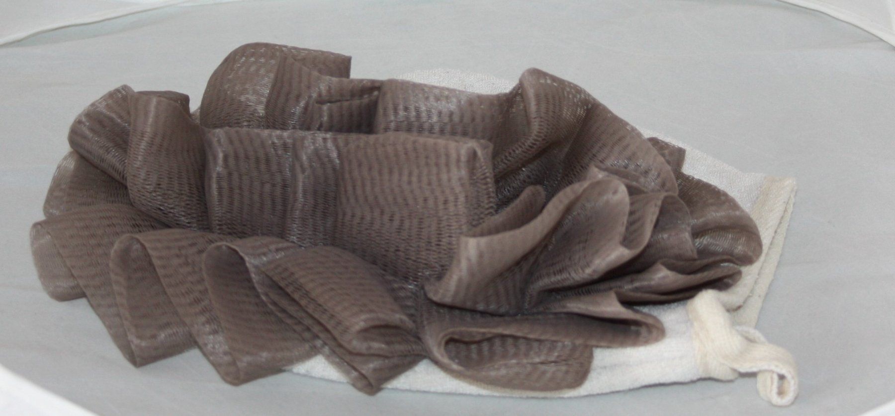 Altro per la casa: Handschuh mit Duschblume / Peeling-Handschuh – Nuovo (secondo la descrizione) da Flüelen venduto da Diversicum-Shop