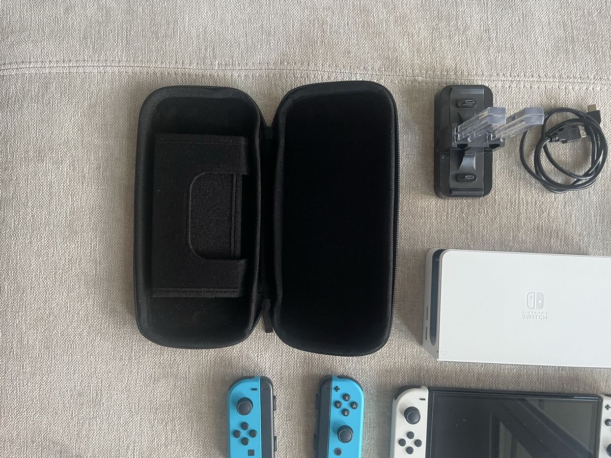 Nintendo Konsolen: Nintendo Switch OLED – Gebraucht aus Chur von Genis1991 1