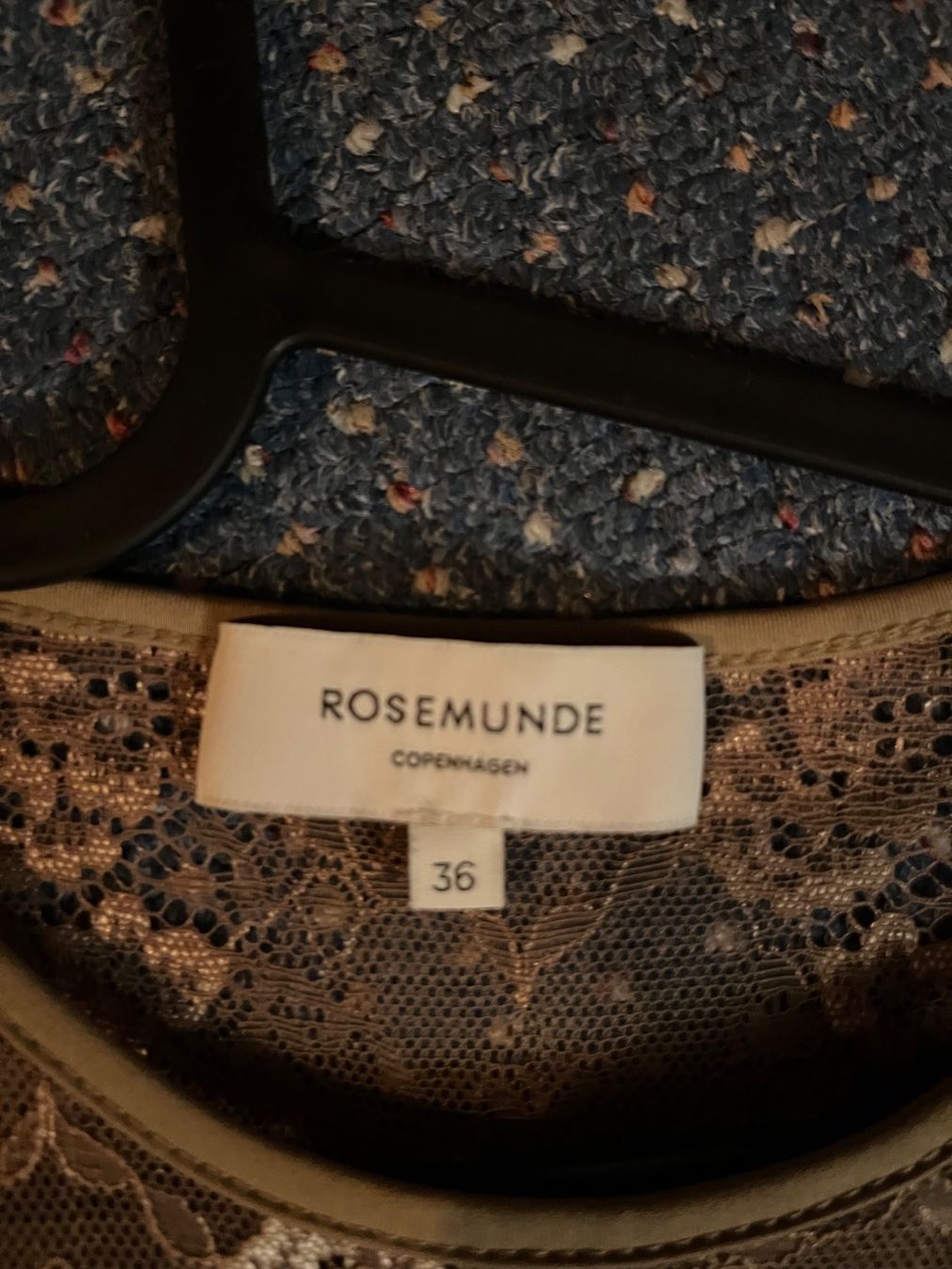 T-shirt: T-shirt Rosamunde Gr. 36 – Usato da Zweisimmen venduto da Andrea.Rufener 1
