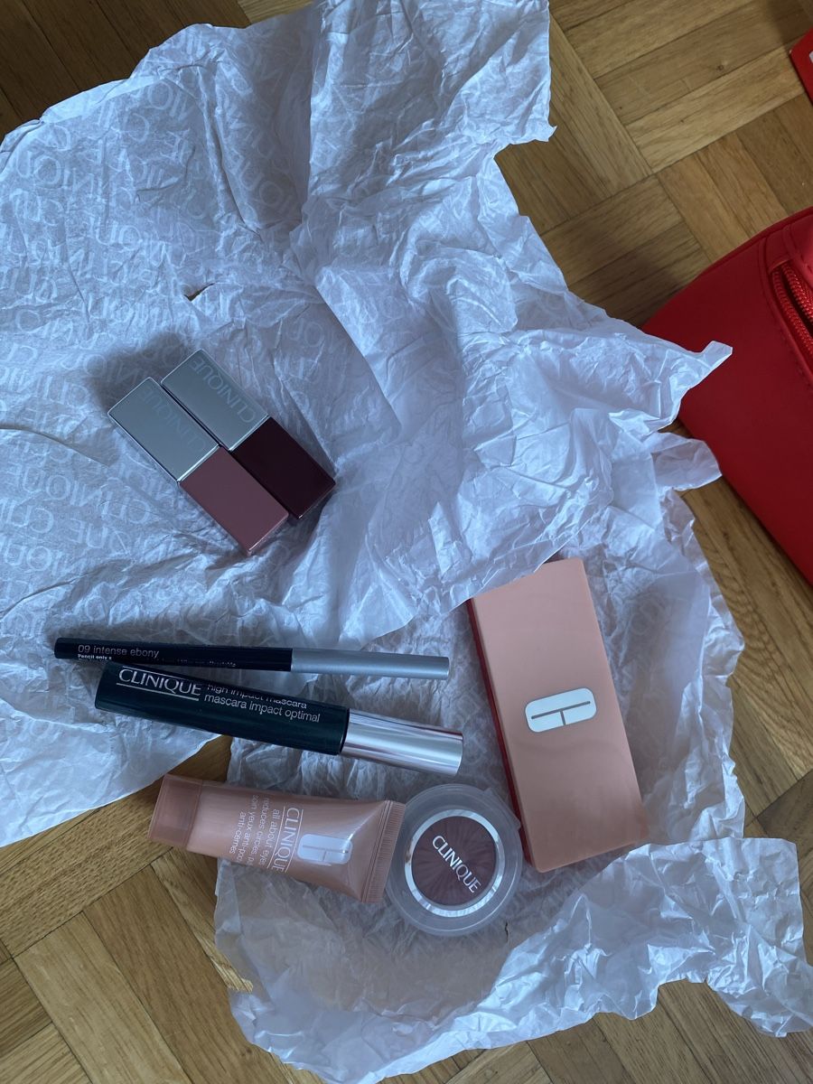Clinique Make-up: Clinique Make Up Coffret NEU – Nuovo e nell'imballaggio originale da Givisiez venduto da dor_xb9k 4