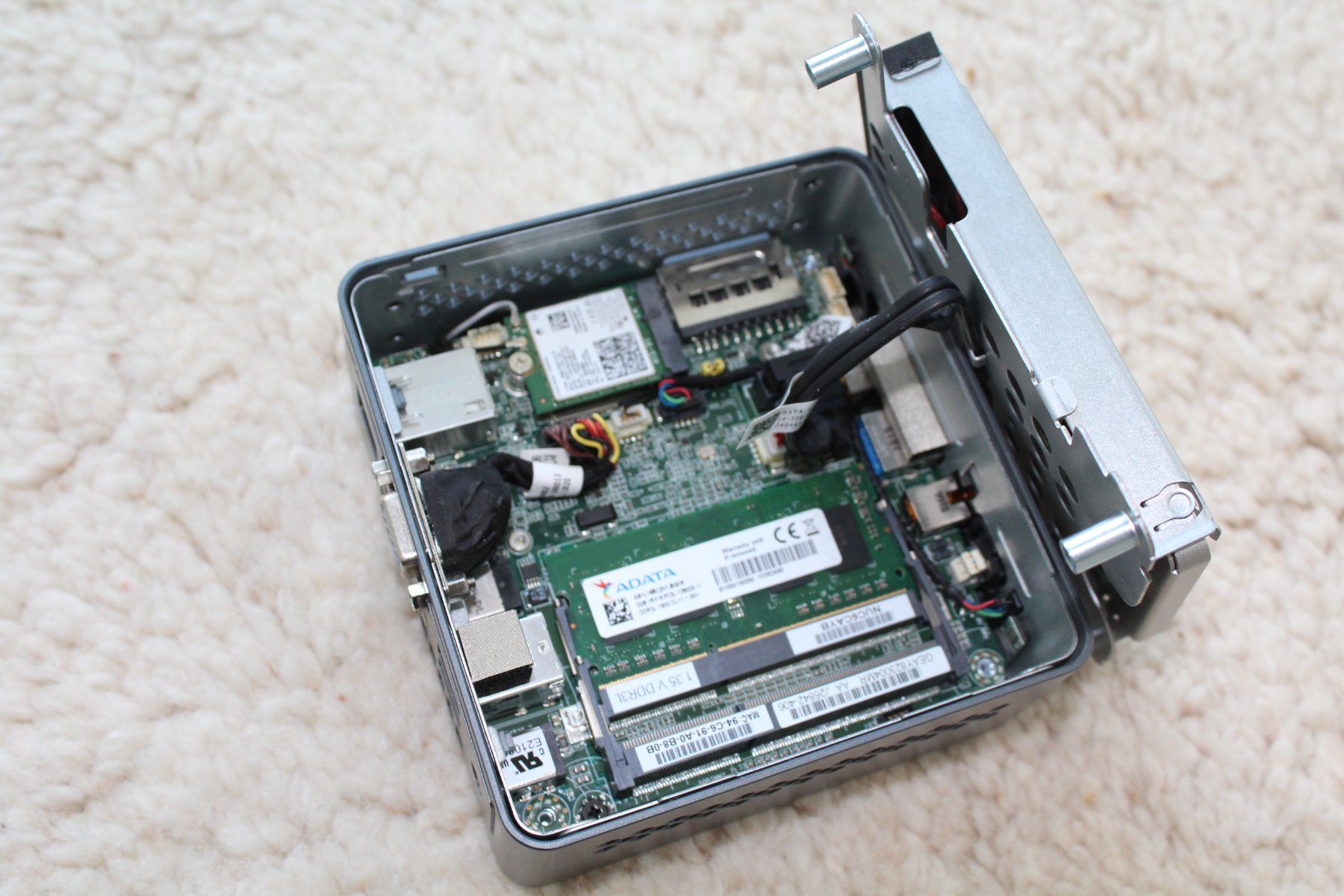 Intel PCs: Intel NUC NUC6CAYS – Gebraucht aus St. Gallen von checco40 5