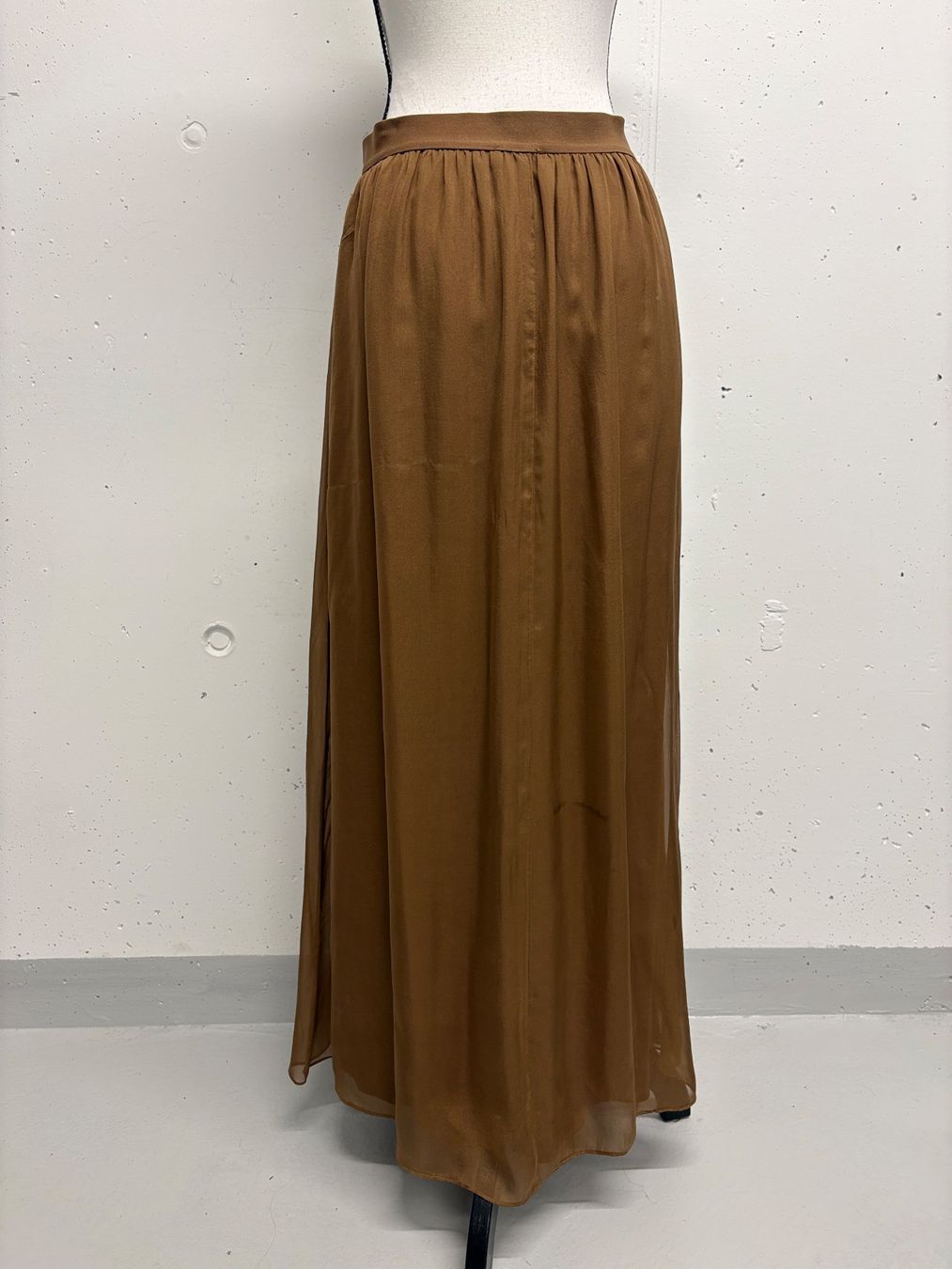 Hallhuber Gonne: Hallhuber Maxirock aus Seide braun leicht – Nuovo (secondo la descrizione) da Regensdorf venduto da secondchancefashion 3
