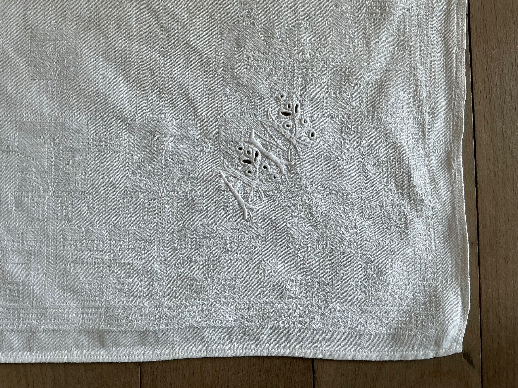 Tovaglioli: 3 antike Stoffservietten weiss mit Monogramm "AM" – Usato da Muttenz venduto da bar_ws7n 1