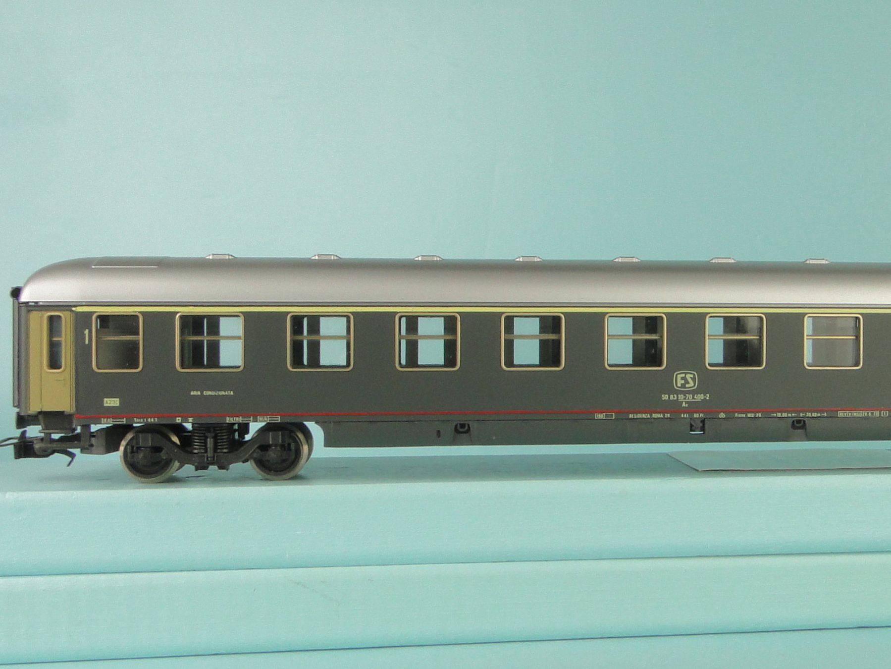 Rivarossi Modelleisenbahnen: Rivarossi H0 2574 FS 1 Kl – Gebraucht aus Bülach von cann11 3