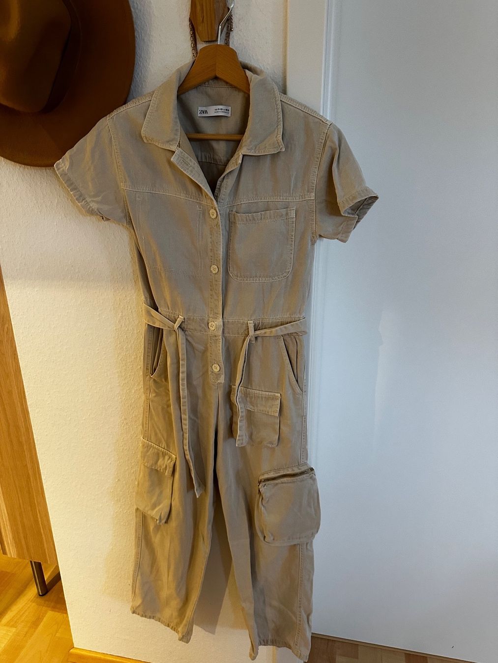 Zara Jumpsuits: Overall Mädchen 11/12 Jahren 152cm – Gebraucht aus Rapperswil BE von aro_66tx