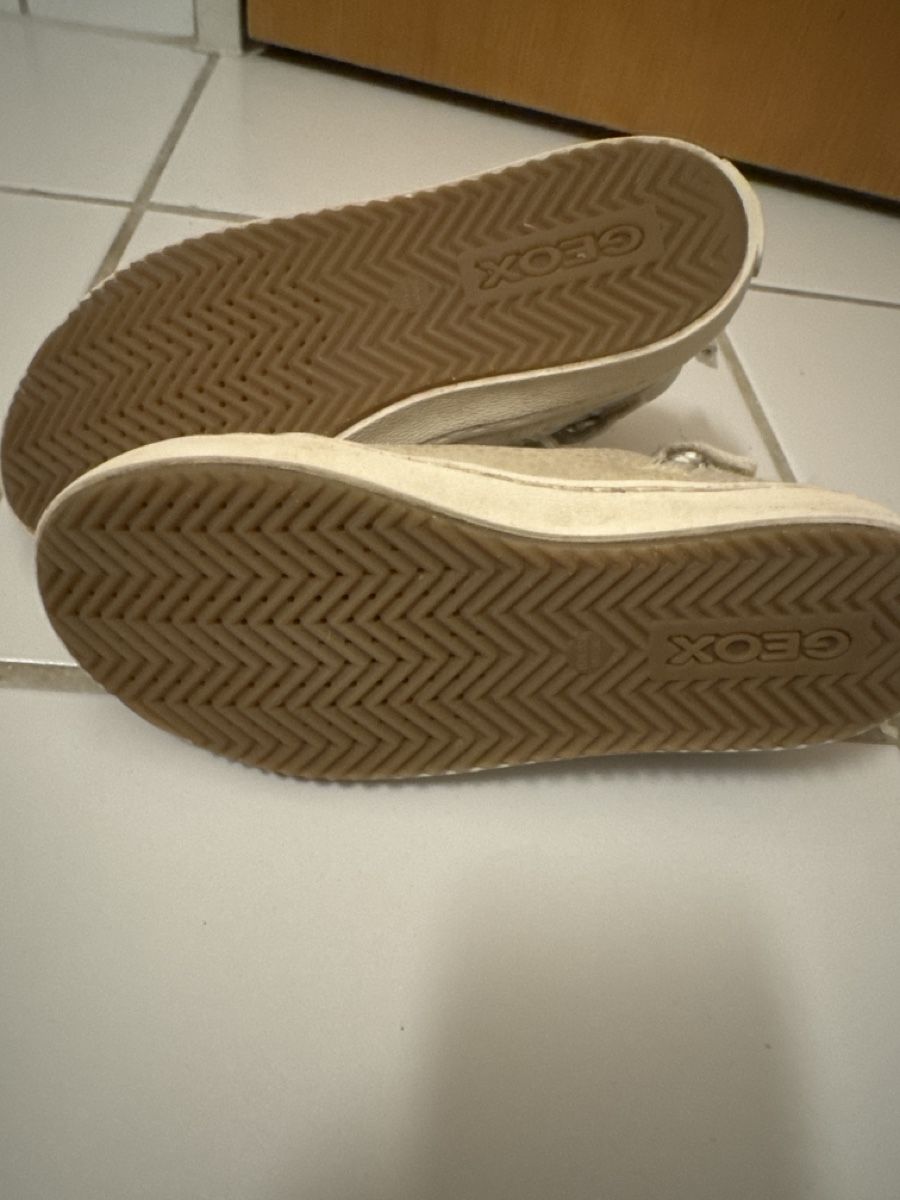 Geox Scarpe per ragazze: Geox Schuhen  – Usato da Effretikon venduto da Z.Bas 2