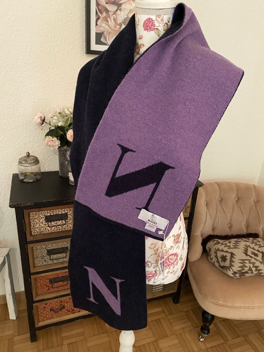 Foulard & Sciarpe: Hades Schal 100% Lammswolle NEU – Nuovo e nell'imballaggio originale da Schönenberg ZH venduto da Pfupfli1