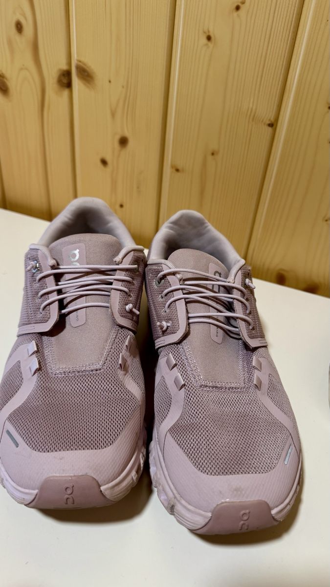 On Chaussures femmes: ON Cloud Laufschuhe Damenschuhe  – D'occasion à Flumserberg Bergh par swiss.ski 1