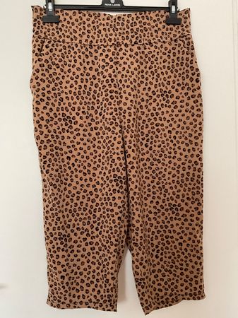 VILA leichte 7/8 Sommer Hose Gr 42 Animalprint