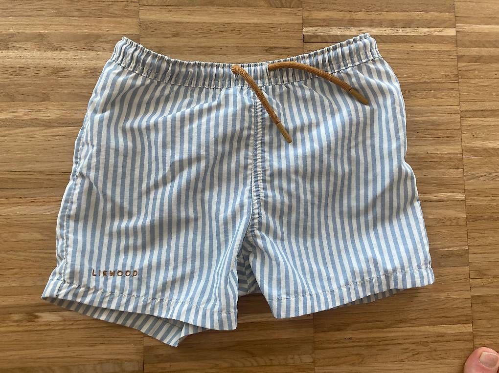 Pantaloni: Liewood Badehose Gr. 98/104 Gestreift – Usato da Zürich venduto da rundeshaus1