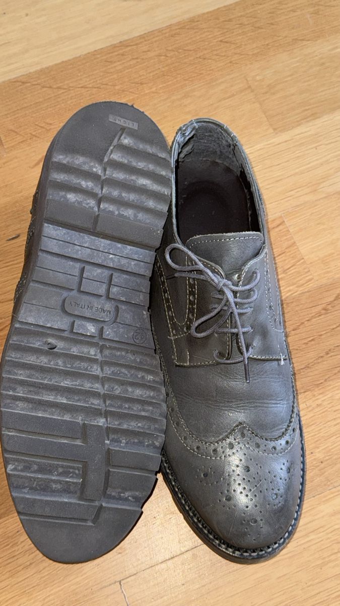 Scarpe da uomo: Ital. Lederschuhe Herren, 42 – Usato da Gümligen venduto da morticiaaddams 2